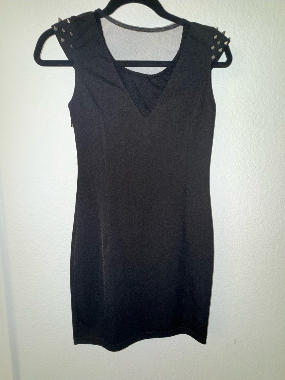 Black Studded Cap-Sleeve Mini Dress - Women - Picture 3 of 5